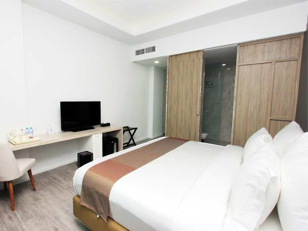 Sparks Life Jakarta, Artotel Curated Kültér fotó