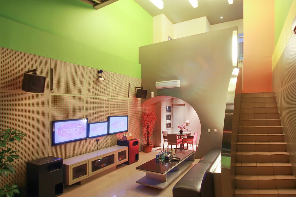 Sparks Life Jakarta, Artotel Curated Kültér fotó