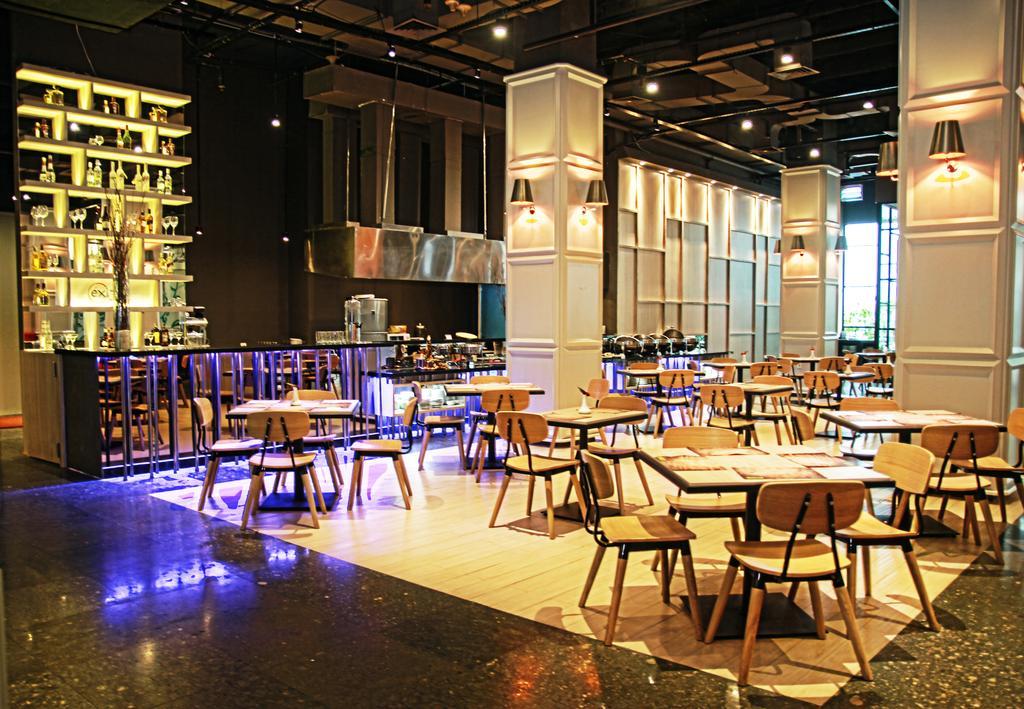Sparks Life Jakarta, Artotel Curated Kültér fotó