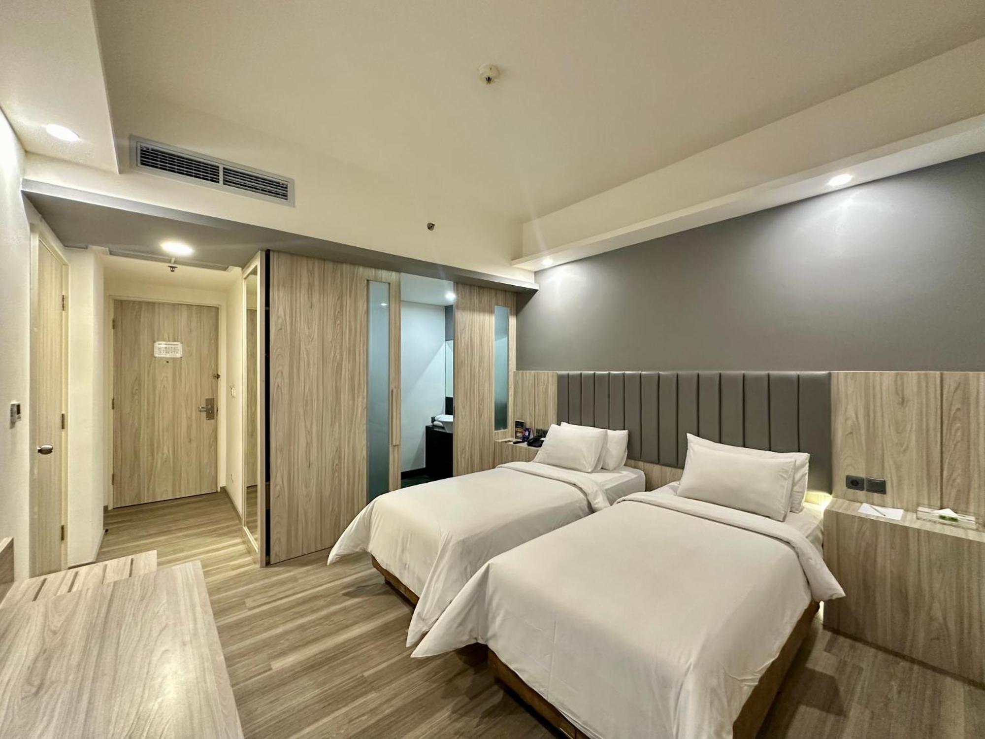 Sparks Life Jakarta, Artotel Curated Kültér fotó
