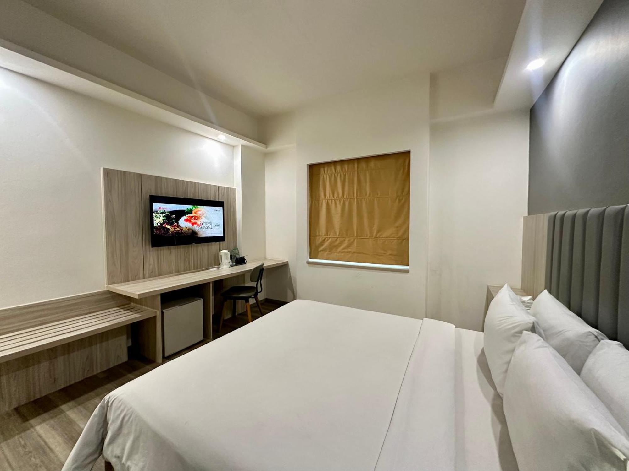 Sparks Life Jakarta, Artotel Curated Kültér fotó