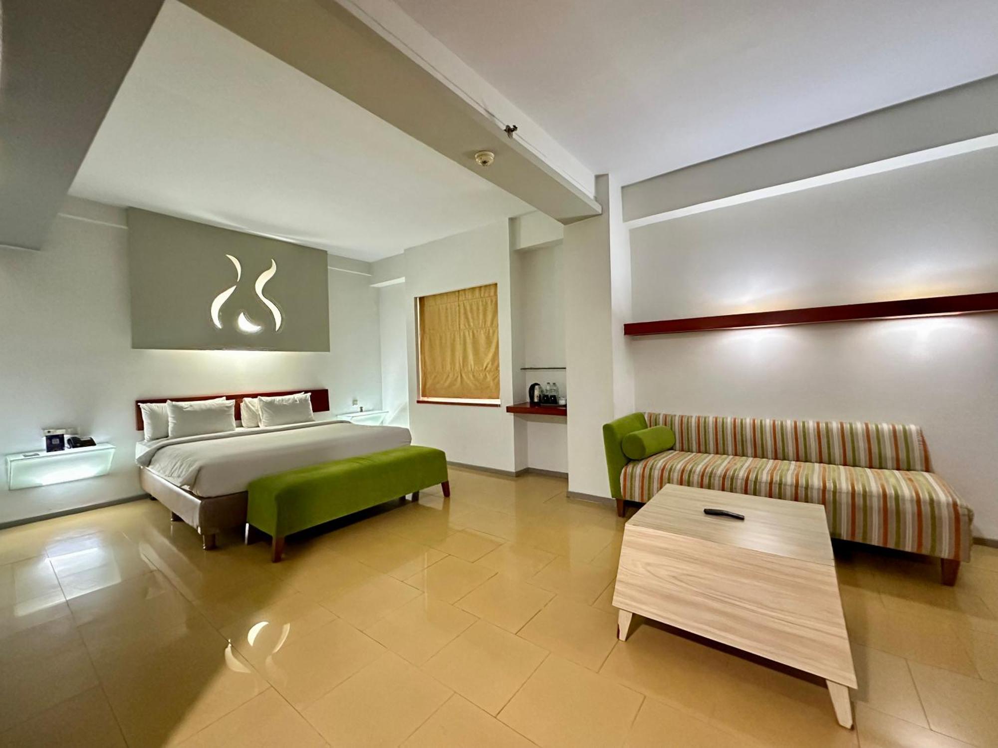 Sparks Life Jakarta, Artotel Curated Kültér fotó