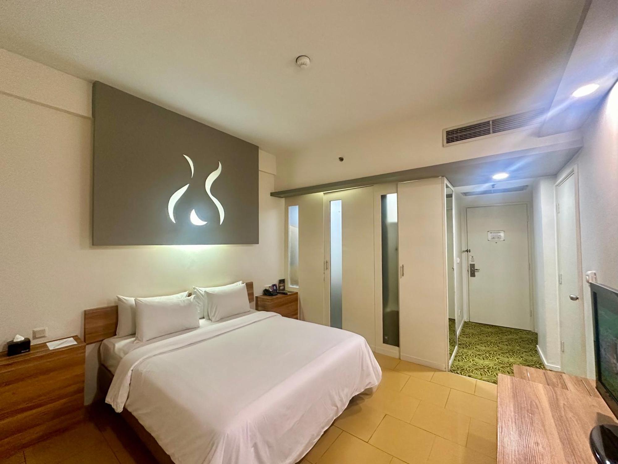 Sparks Life Jakarta, Artotel Curated Kültér fotó